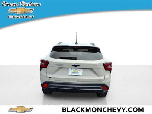 White Sand 2026 Chevrolet Trax 2RS