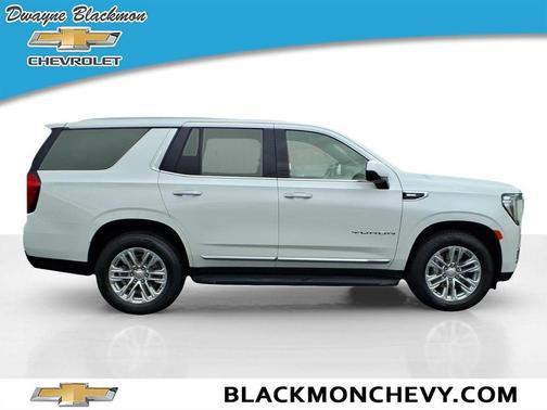 White Frost Tri-Coat 2023 GMC Yukon SLT