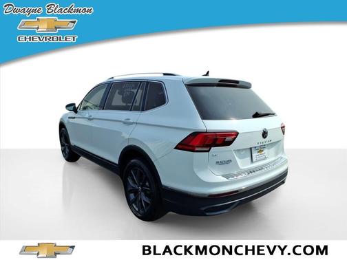 2022 Volkswagen Tiguan 2.0T SE