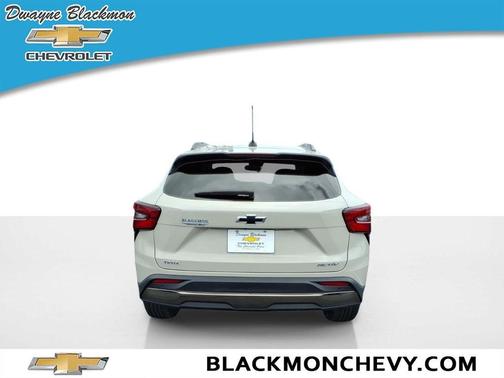 White Sand 2026 Chevrolet Trax ACTIV