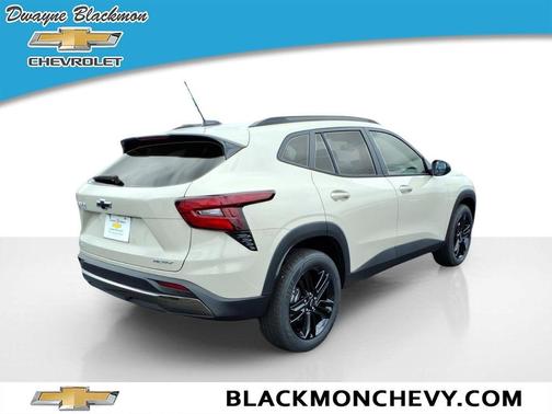 White Sand 2026 Chevrolet Trax ACTIV