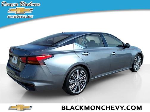 2023 Nissan Altima 2.5 SL
