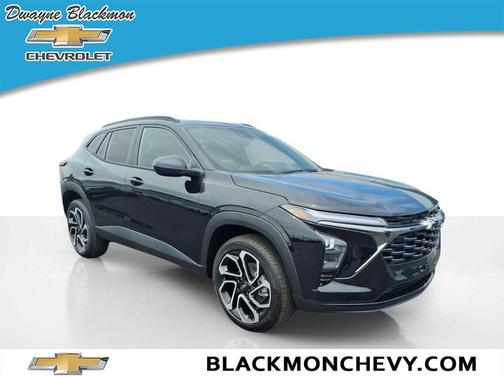 Mosaic Black Metallic 2026 Chevrolet Trax 2RS