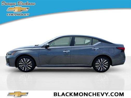 Gun Metallic 2025 Nissan Altima SV