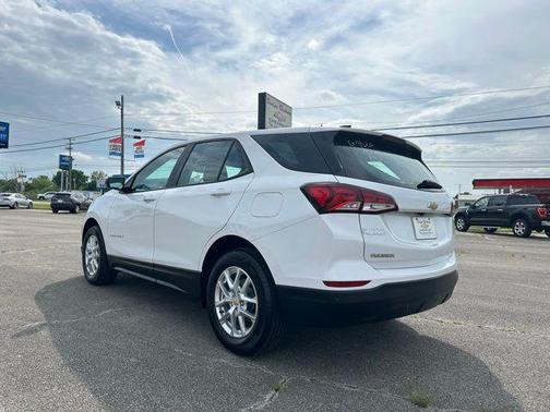 2022 Chevrolet Equinox LS