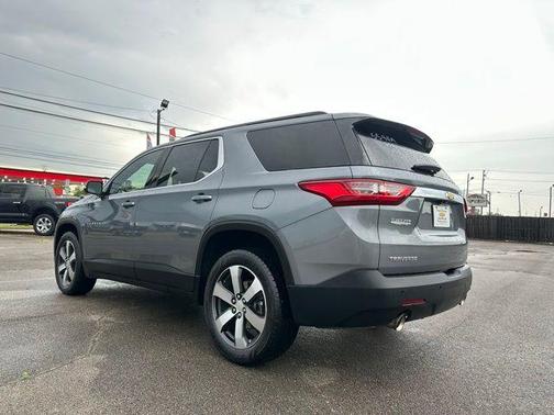 2021 Chevrolet Traverse LT Leather
