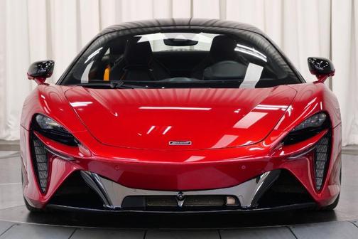 2023 McLaren Artura TechLux