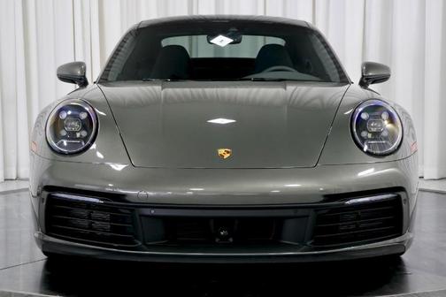 2020 Porsche 911 Carrera