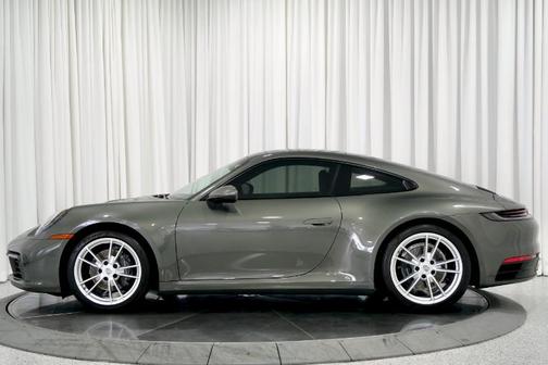2020 Porsche 911 Carrera