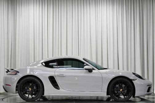 2024 Porsche 718 Cayman Style Edition