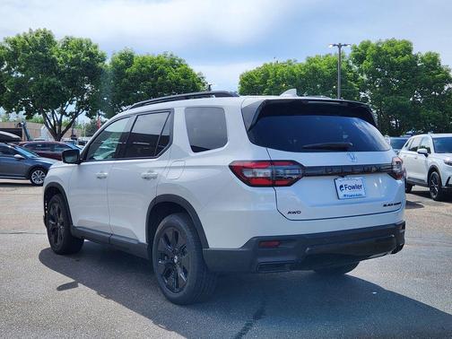 Platinum White Pearl 2026 Honda Pilot Black Edition