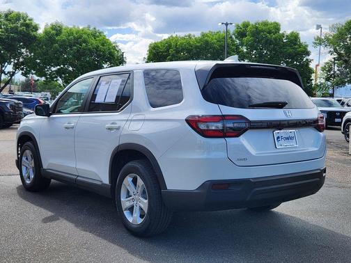 Platinum White Pearl 2023 Honda Pilot AWD LX