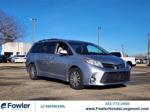 2018 Toyota Sienna XLE