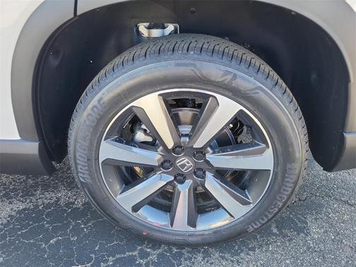 2025 Honda Pilot Touring 8-Passenger