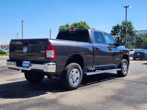 2022 RAM 2500 Tradesman Crew Cab 4x4 6'4' Box