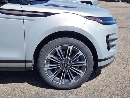 2024 Land Rover Range Rover Evoque Dynamic SE