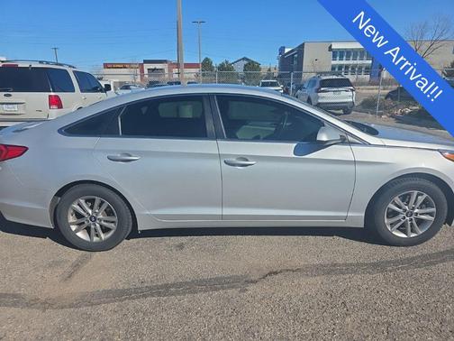 2017 Hyundai SONATA SE