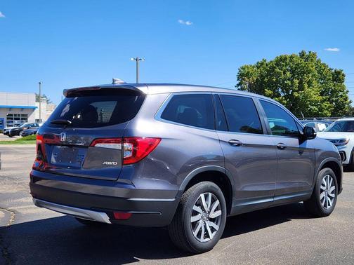 Modern Steel Metallic 2019 Honda Pilot EX-L