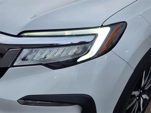 2022 Honda Pilot Touring 8-Passenger