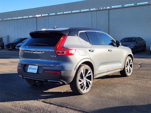 2020 Volvo XC40 T5 R-Design