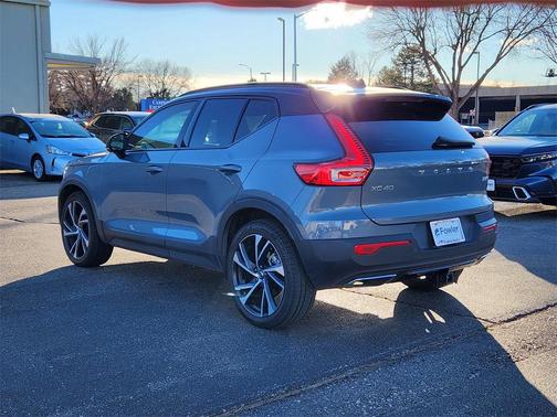 2020 Volvo XC40 T5 R-Design