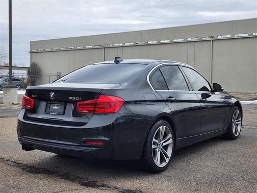 2018 BMW 330 xDrive