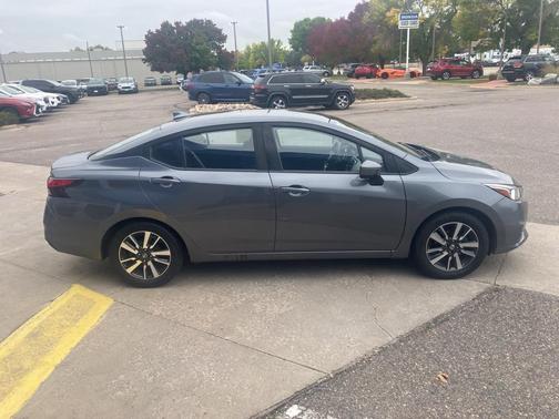 2021 Nissan Versa 1.6 SV