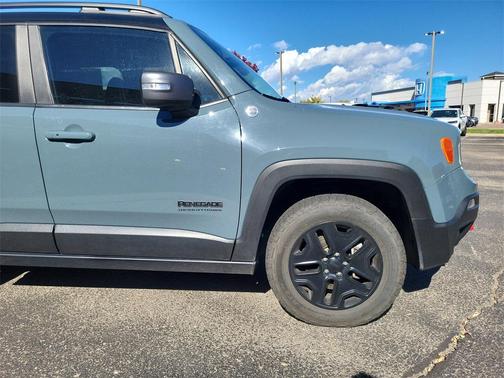 2017 Jeep Renegade Trailhawk