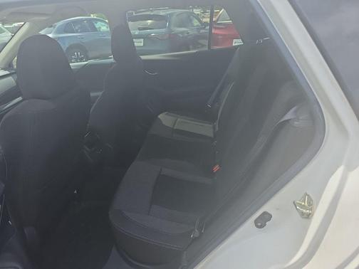 Crystal White Pearl 2020 Subaru Outback Premium