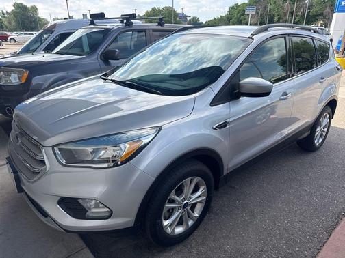 INGOT SILVER METALLIC 2018 Ford Escape SE