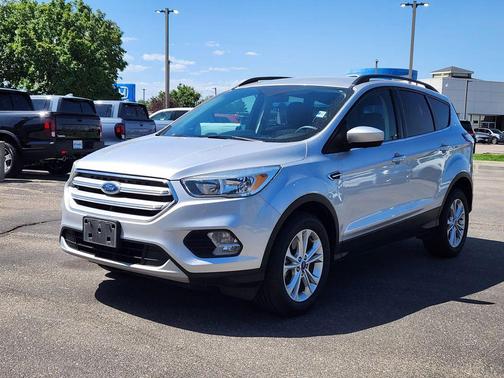 INGOT SILVER METALLIC 2018 Ford Escape SE