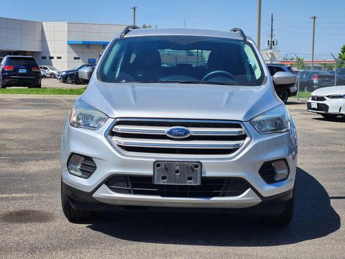 INGOT SILVER METALLIC 2018 Ford Escape SE