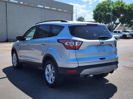 INGOT SILVER METALLIC 2018 Ford Escape SE