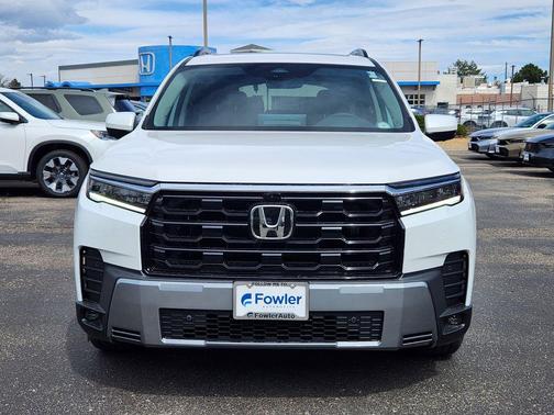 Platinum White Pearl 2026 Honda Pilot Elite