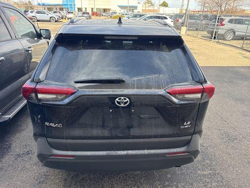 2025 Toyota RAV4 Hybrid SE