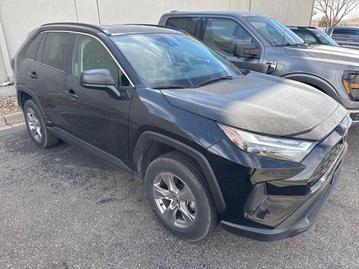 2025 Toyota RAV4 Hybrid SE