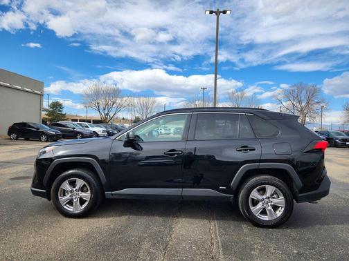 2025 Toyota RAV4 Hybrid SE