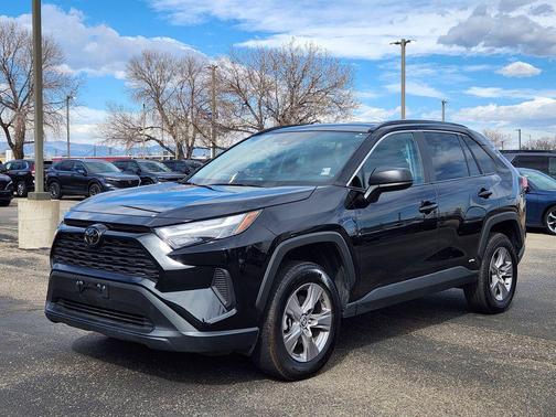 2025 Toyota RAV4 Hybrid SE