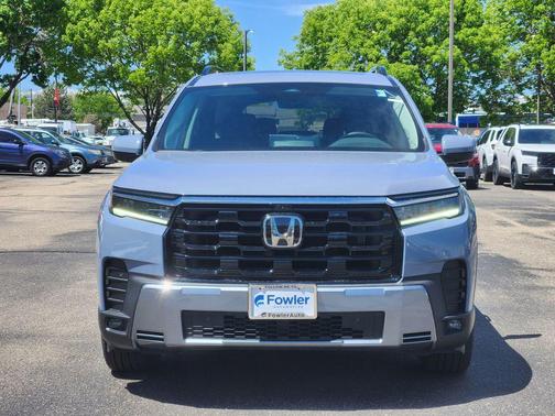 Sonic Gray Pearl 2026 Honda Pilot Touring 8-Passenger