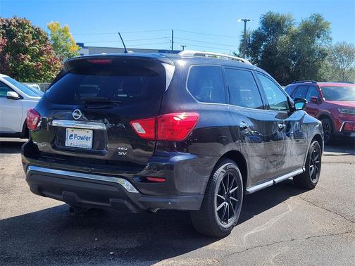 2018 Nissan Pathfinder SV