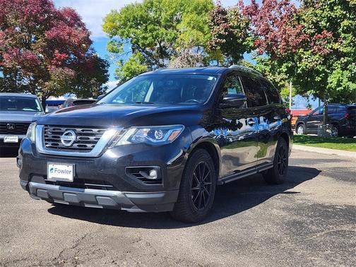 2018 Nissan Pathfinder SV