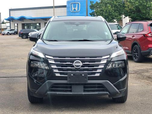Super Black 2024 Nissan Rogue SV
