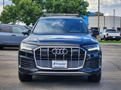 Mythos Black Metallic 2023 Audi Q7 45 Premium Plus