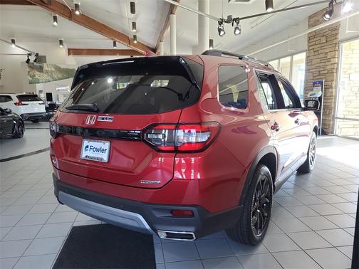 2025 Honda Pilot Touring 8-Passenger