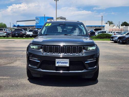 Rocky Mountain Pearlcoat 2023 Jeep Grand Cherokee Limited