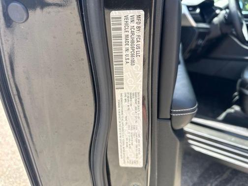 Rocky Mountain Pearlcoat 2023 Jeep Grand Cherokee Limited