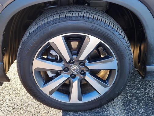 2024 Honda Pilot Touring 8-Passenger