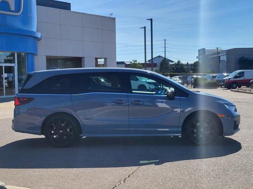 Sonic Gray Pearl 2025 Honda Odyssey Sport-L