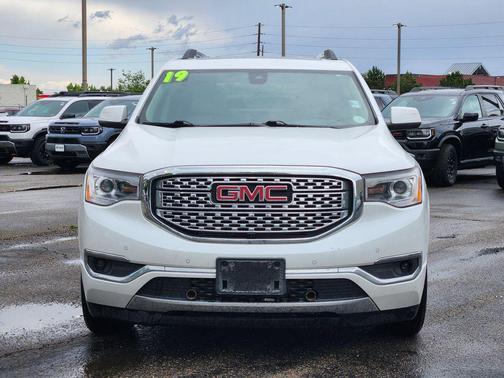 White Frost Tricoat 2019 GMC Acadia Denali