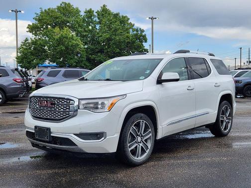 White Frost Tricoat 2019 GMC Acadia Denali